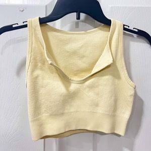 Amazon QQQ Cropped Sports Bra